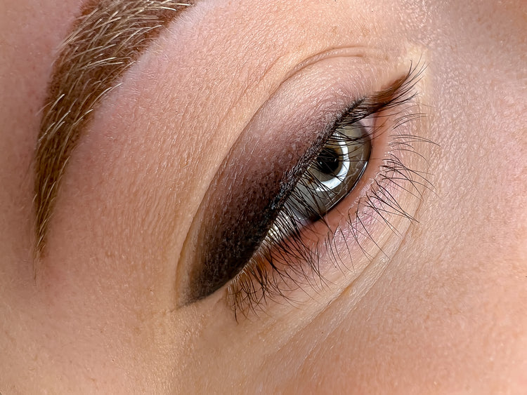 Eyelid pigments